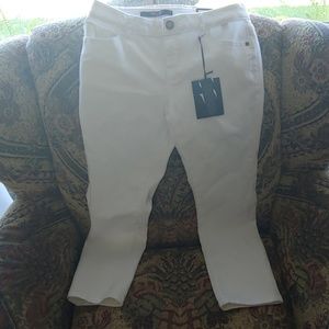 Vera Wang Size 4P White Capri BNWT